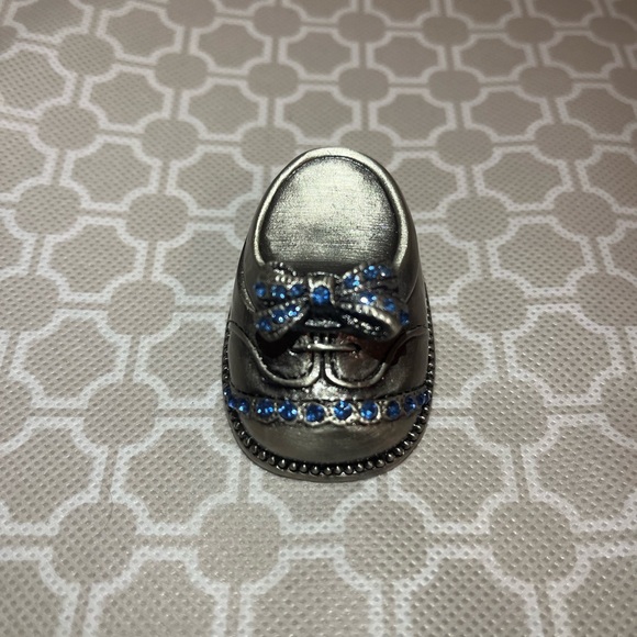 Silver metal baby shoe - Picture 2 of 6